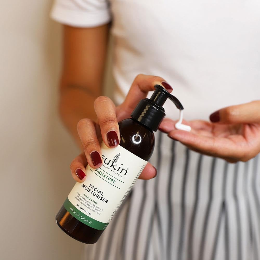 Kem dưỡng ẩm Sukin Signature Facial Moisturiser dạng bơm 125ml