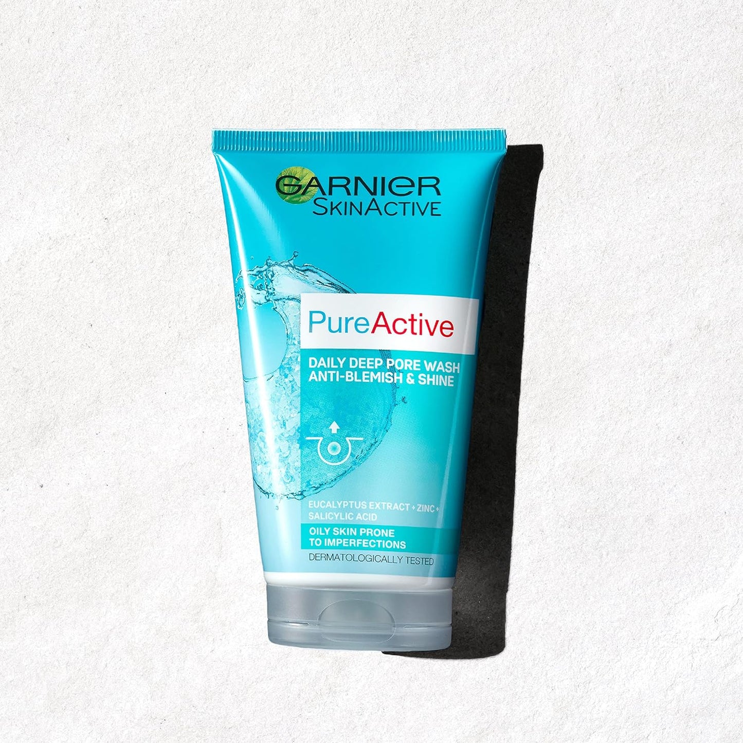 Sữa rửa mặt Garnier Skin Naturals Pure Deep Pore 150mL