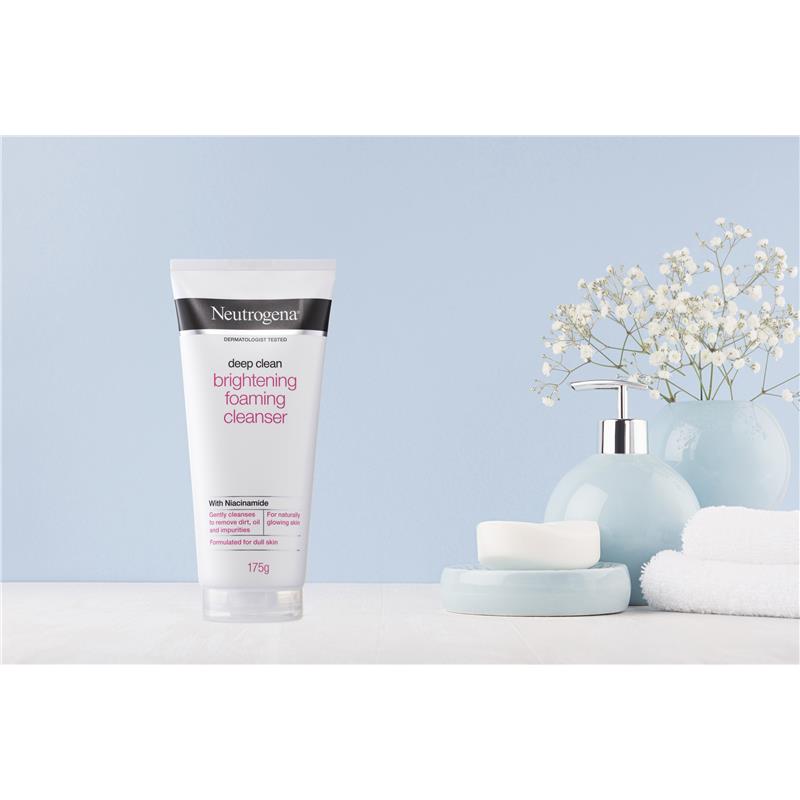 Sữa rửa mặt tạo bọt làm sáng da Neutrogena Deep Clean 175g