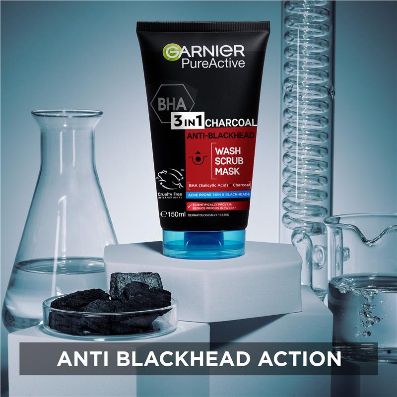 Sữa rửa mặt Garnier Pure Active Intensive Charcoal 3 trong 1 150ml