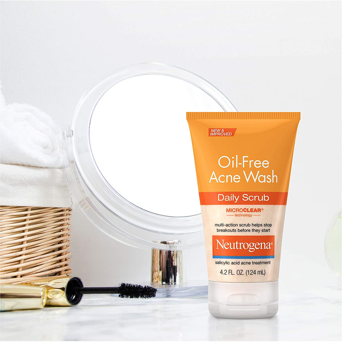 Sữa rửa mặt Neutrogena Oil-Free Daily Scrub dành cho da mụn 125mL