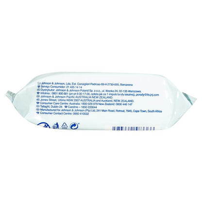 Khăn lau mặt dưỡng ẩm Johnson's Face Care dành cho da khô gói 25 miếng 