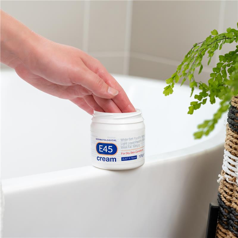 E45 Moisturising Cream for Dry Skin and Eczema 125g