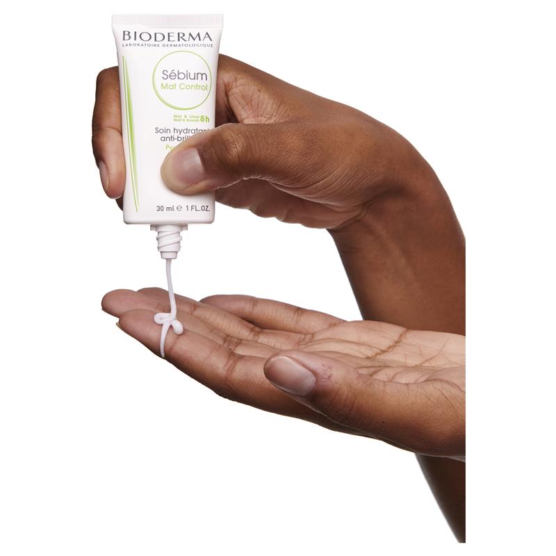 Kem dưỡng ẩm kiềm dầu Bioderma Sebium Mat Control Mattifying Moisturiser dành cho da dầu 30ml 