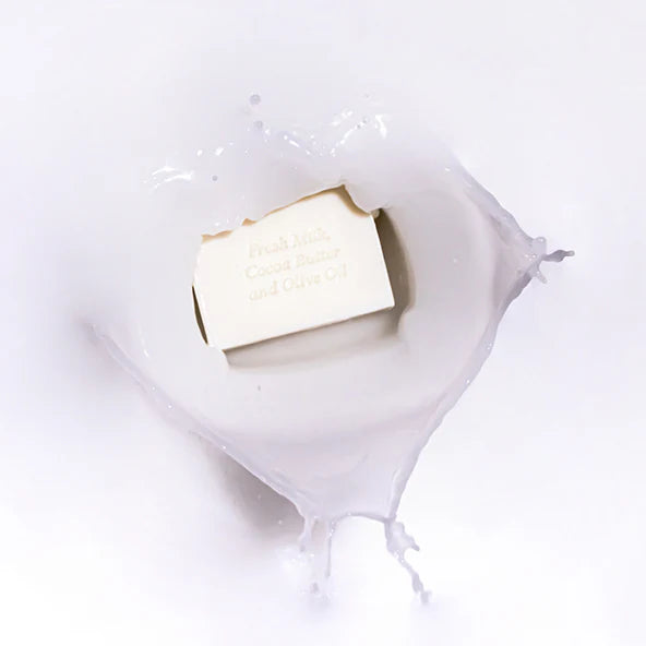 MooGoo Hydrating Cleansing Bar Goats Milk 130g