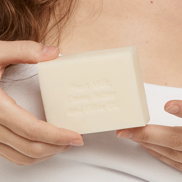 MooGoo Hydrating Cleansing Bar Goats Milk 130g